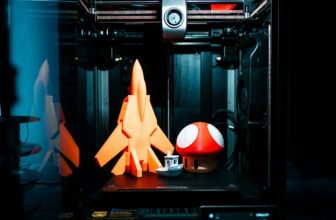 3D Printing vs Traditional Crafting: Which One Wins?