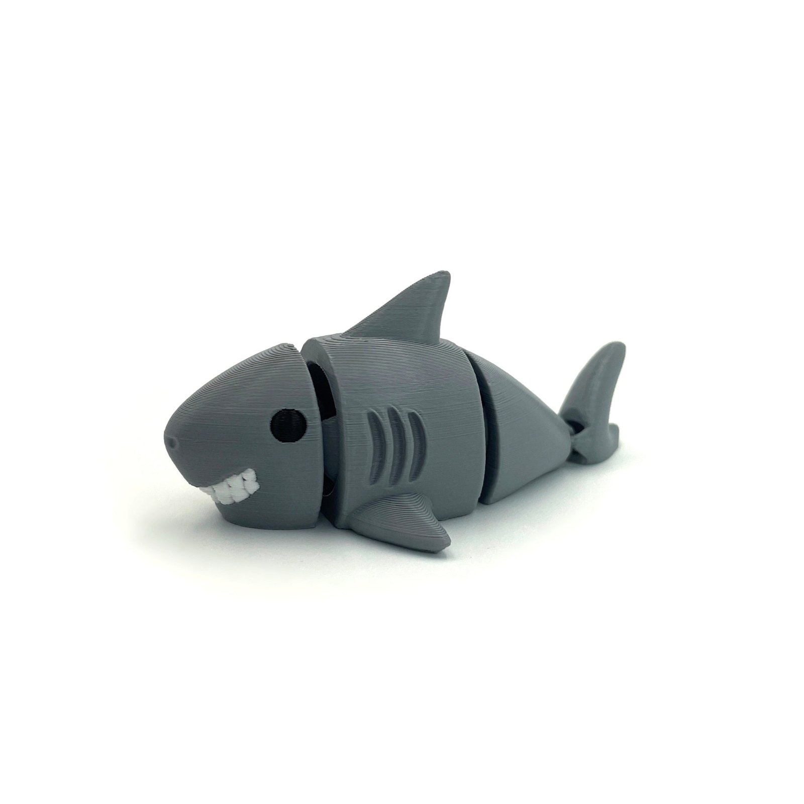 3D Printed Articulated Shark Keychain - Image 2